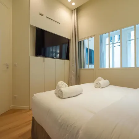 Luxury Flat - Champs Elysees Hotel apartamentowy Paryż