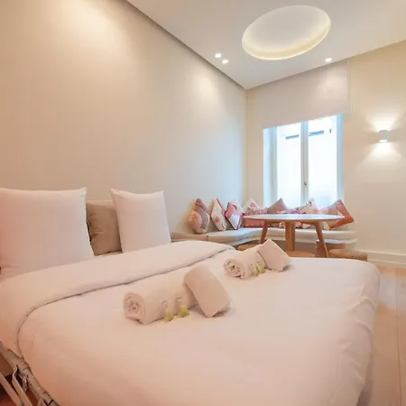 Hotel apartamentowy Luxury Flat - Champs Elysees Paryż